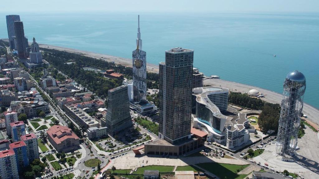 Balmaral Apart Hotel Batumi Exterior foto